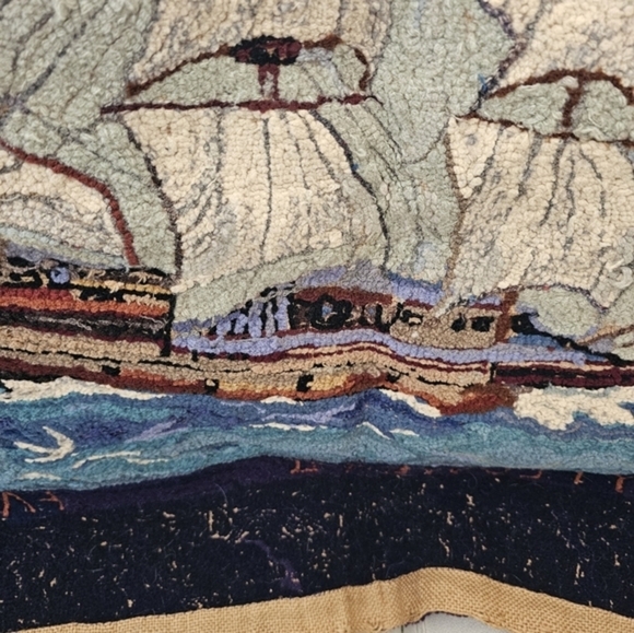 Vintage hand hooked rug with the Mayflower II design.‎ - Picture 14 of 16